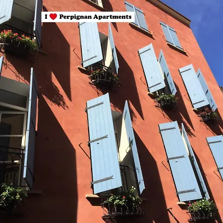I Apartment *